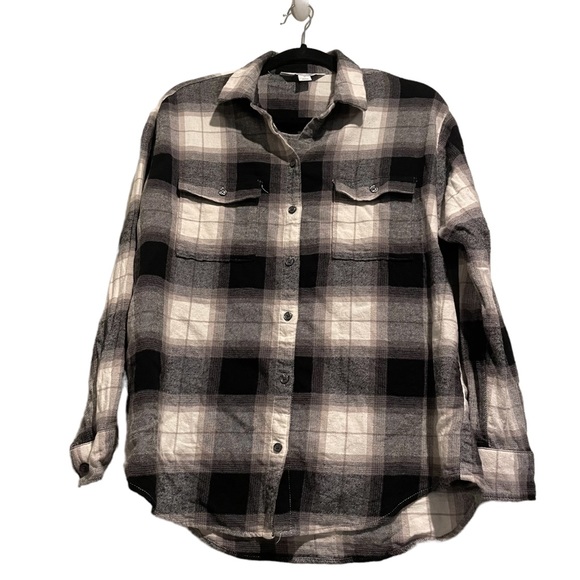 Old Navy black and white flannel - Picture 1 of 5